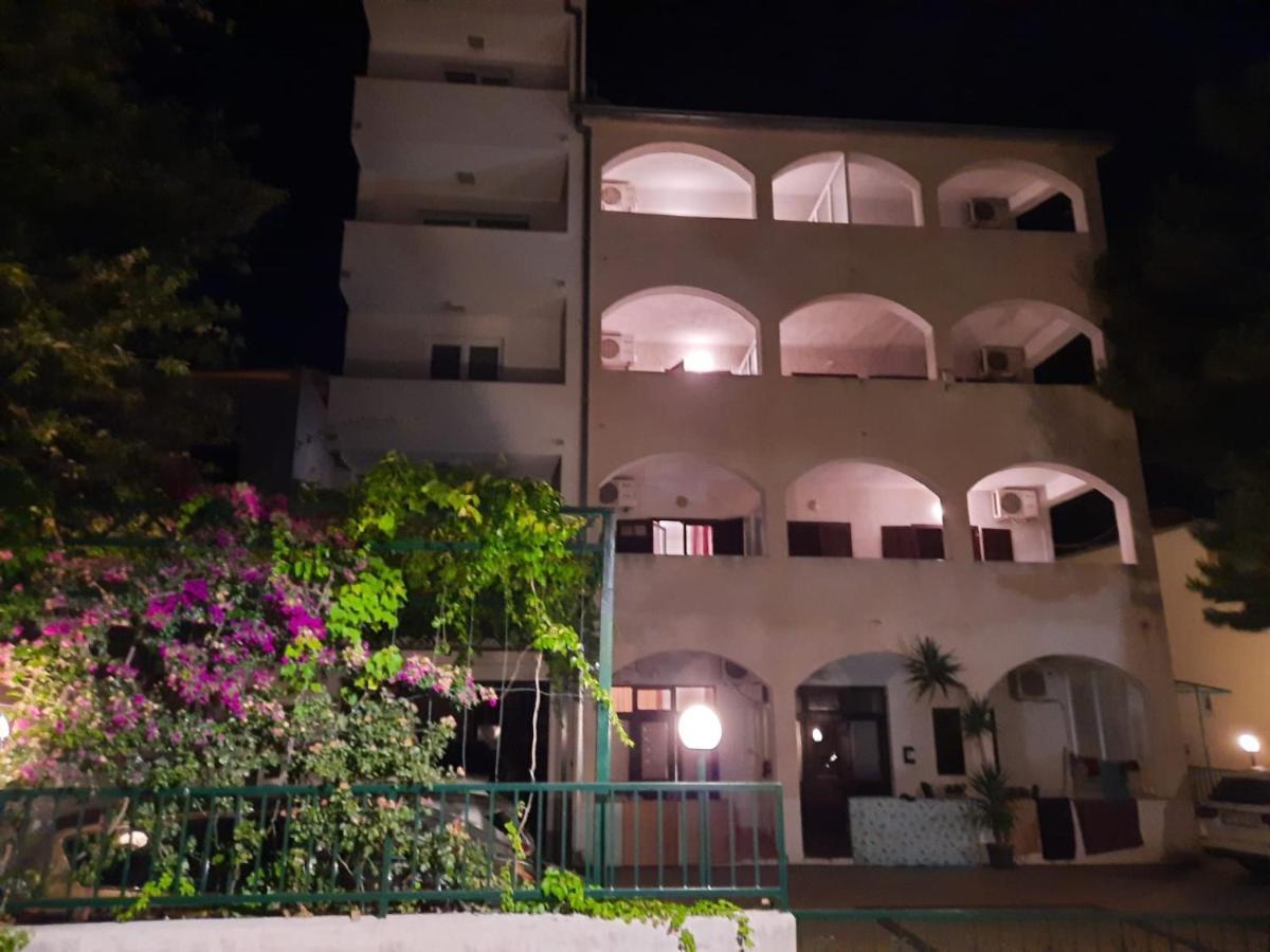 Apartmani R&B Radalj Μακάρσκα Εξωτερικό φωτογραφία
