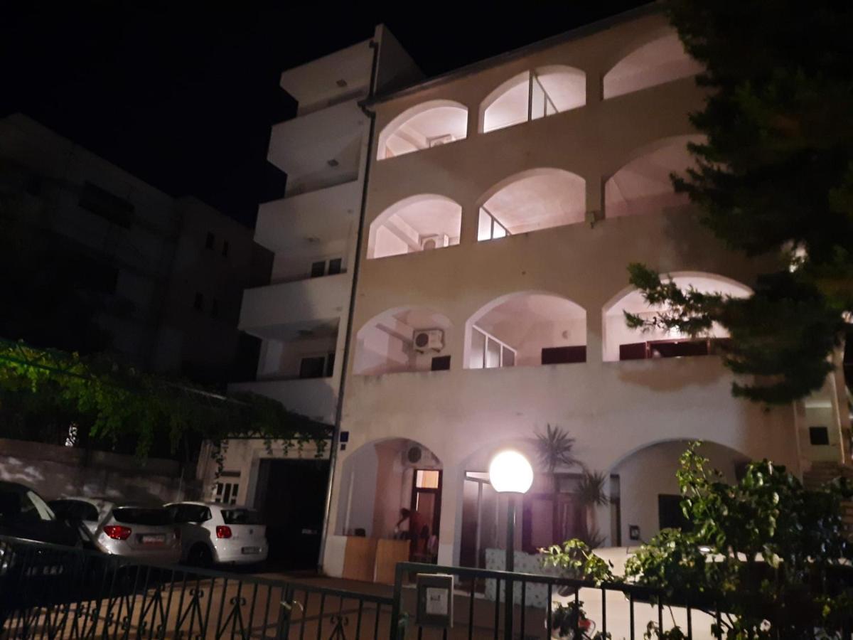 Apartmani R&B Radalj Μακάρσκα Εξωτερικό φωτογραφία