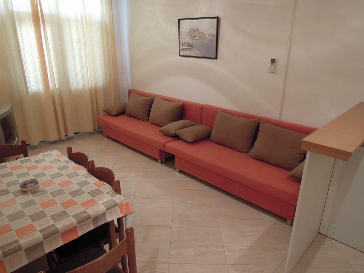 Apartmani R&B Radalj Μακάρσκα Εξωτερικό φωτογραφία