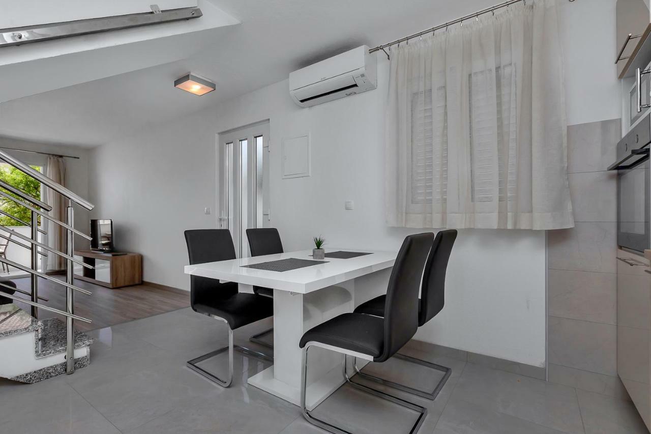 Apartmani R&B Radalj Μακάρσκα Εξωτερικό φωτογραφία